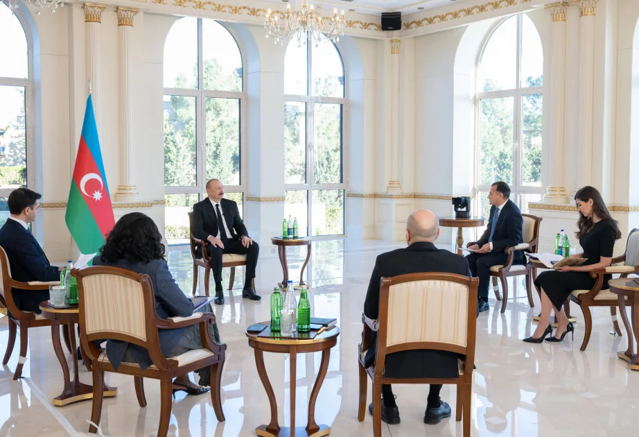 Azərbaycan Prezidenti: Naxçıvanı Türkiyə ilə də birləşdirə biləcək dəmir yolu mütləq olmalıdır