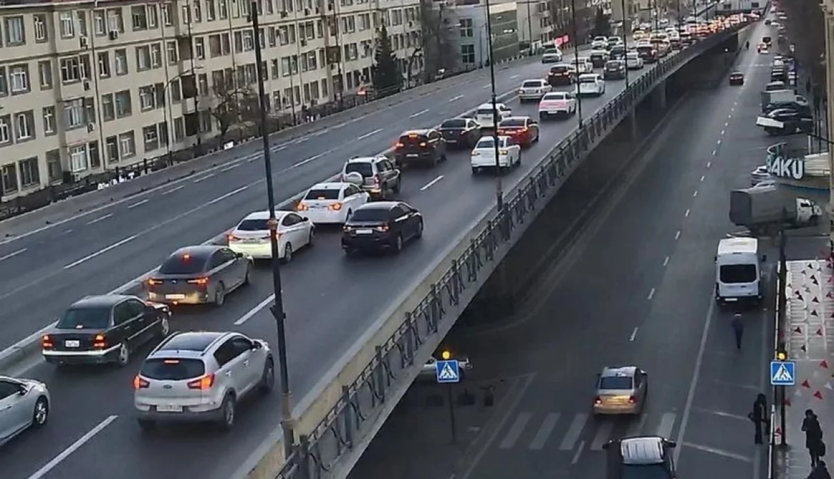 Bakıda bu yollarda sıxlıq var - SİYAHI