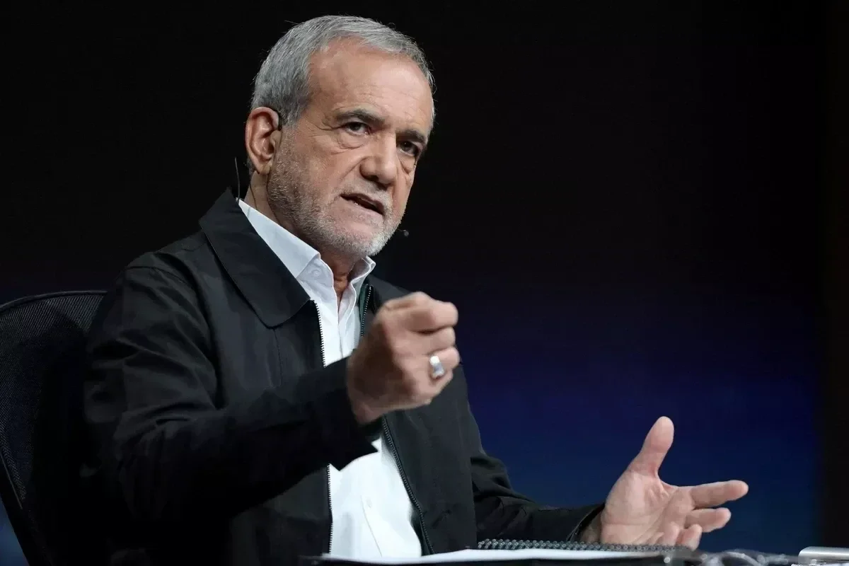 İran prezidenti Tehranda hökumət tərəfdarı mitinqdə iştirak edir