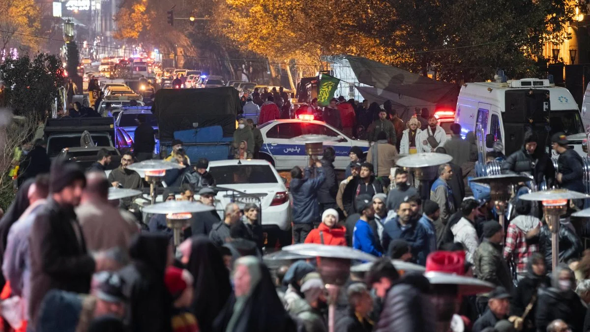 İranda etirazlarda təhlükəsizlik qüvvələrinin daha 7 əməkdaşı öldürülüb