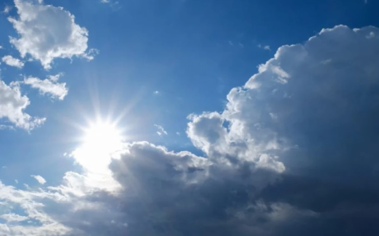 Hava yağmursuz keçəcək, duman olacaq