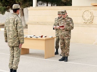 Azərbaycan Ordusunun bir qrup hərbçisi ehtiyata buraxılıb
