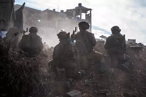 İsrail ordusu Qəzzadakı Qızıl Aypara qərargahını vurub