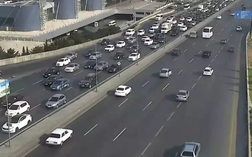 Bu yollarda sıxlıq müşahidə olunur