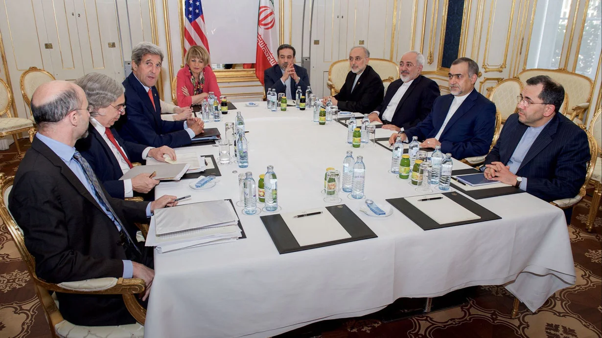 ABŞ və İran yenidən masa arxasında
