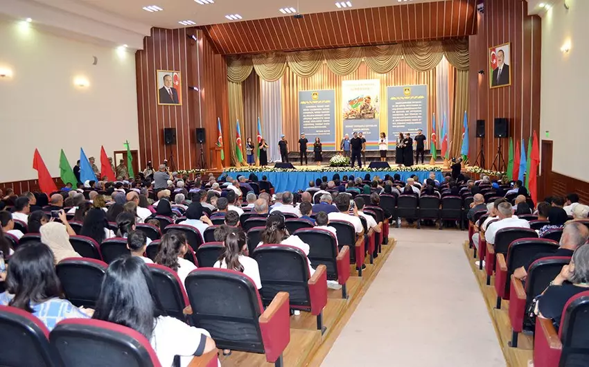 XTQ-nin şəhid hərbi qulluqçularının ailə üzvləri ilə görüş keçirilib