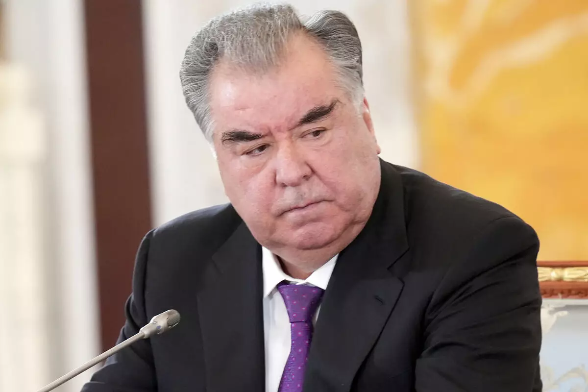 Tacikistan prezidenti terrorla mübarizədə ikili standartlara qarşı çıxış edib