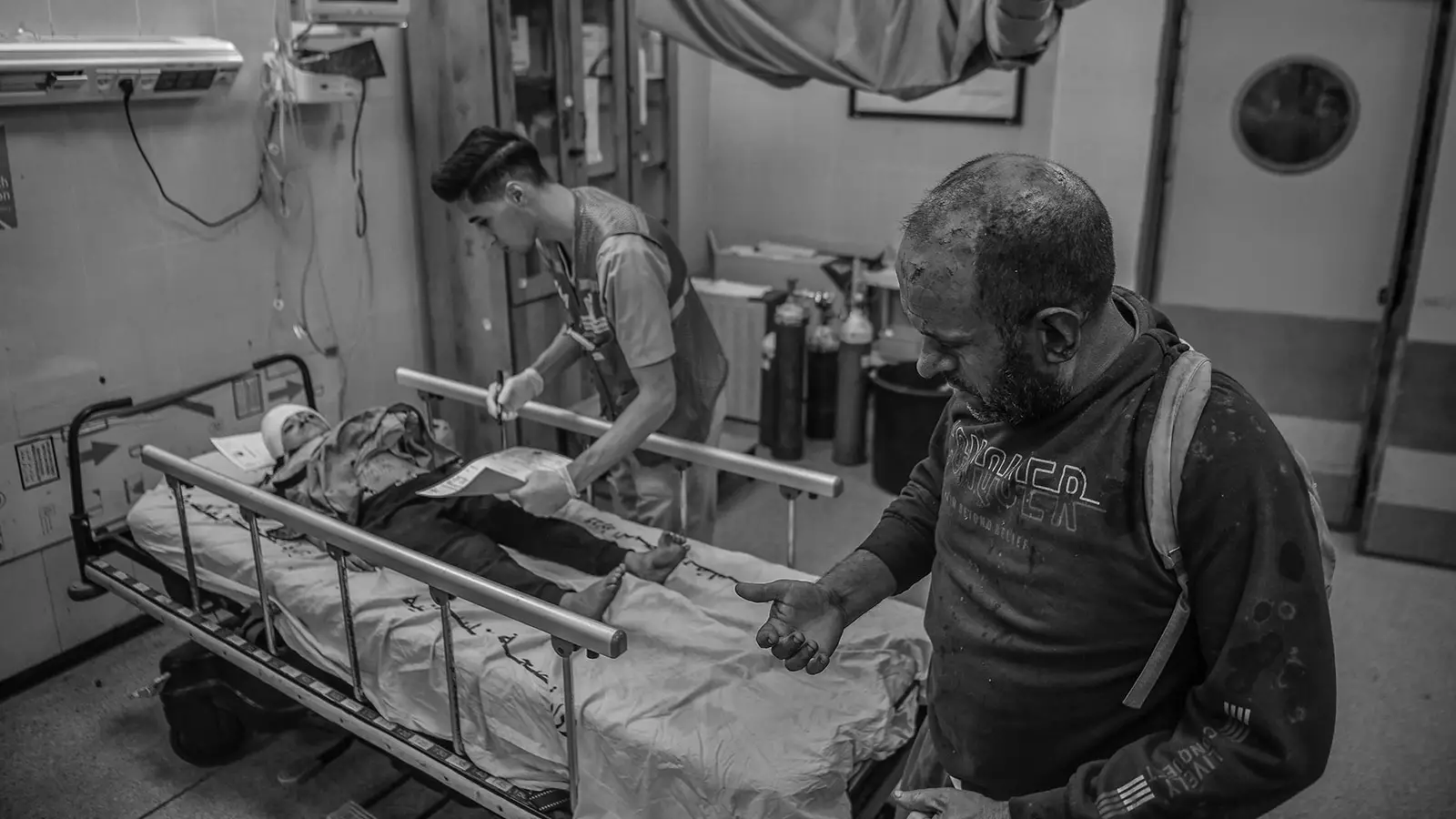 "Əgər məni öldürəcəksinizsə, hazıram, amma əməkdaşlıq etməyəcəyəm" - Əl-şəfa xəstəxanasının direktoru