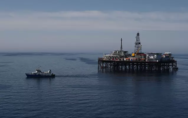 4 saylı Dərin Dəniz Özülündə yanğın olub - Ölən var