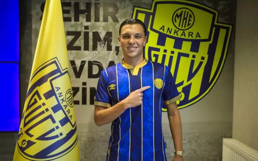 Renat Dadaşov Türkiyə çempionatının ən dəyərli futbolçuları siyahısında yer alıb