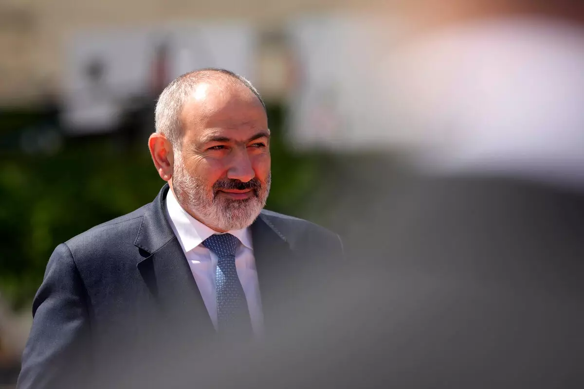 Moskva Paşinyanın Aİİ sammitində iştirakını gözləyir