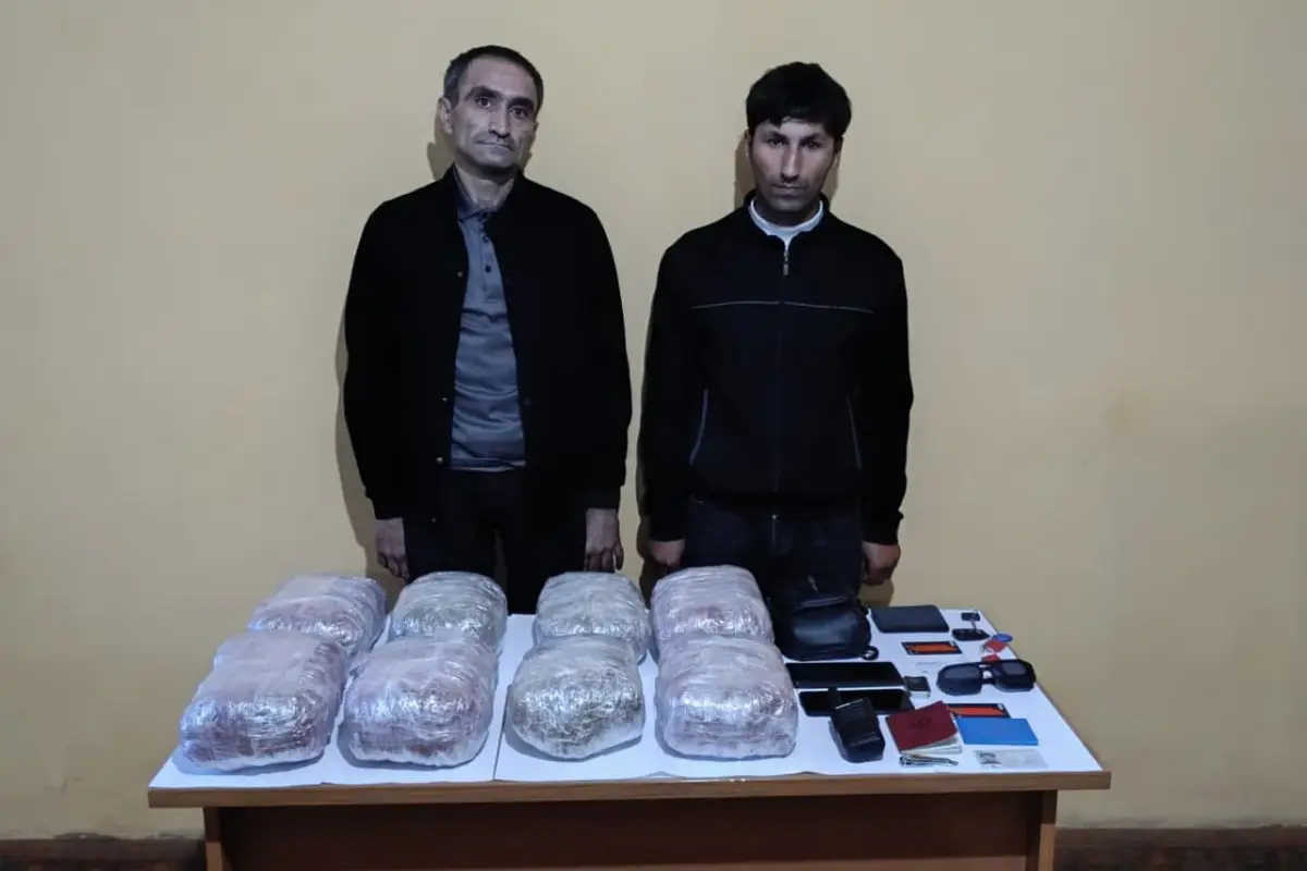 İranla sərhəddə 2 nəfər 8 kq narkotiklə saxlanılıb