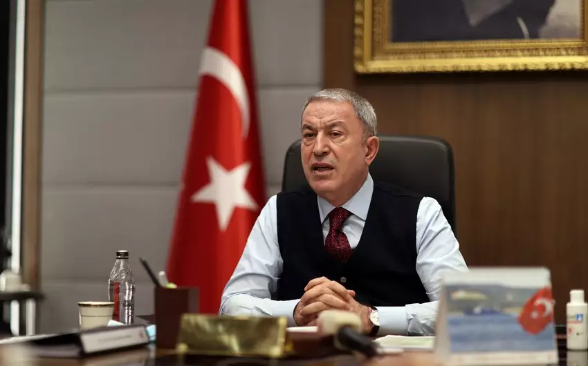 Hulusi Akar: "Ermənistan başqalarının dedikləri ilə oturub-durmamalıdır"