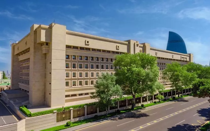 326 milyonluq qaçaqmalçılıq - Pullar ölkədən necə çıxarılıb?