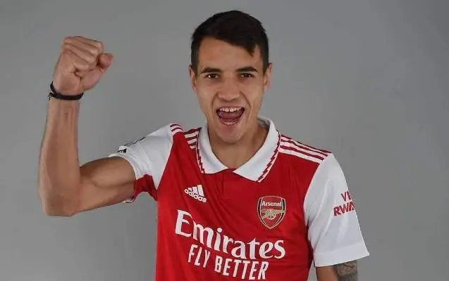 “Yuventus” “Arsenal”ın müdafiəçisinə maraq göstərir