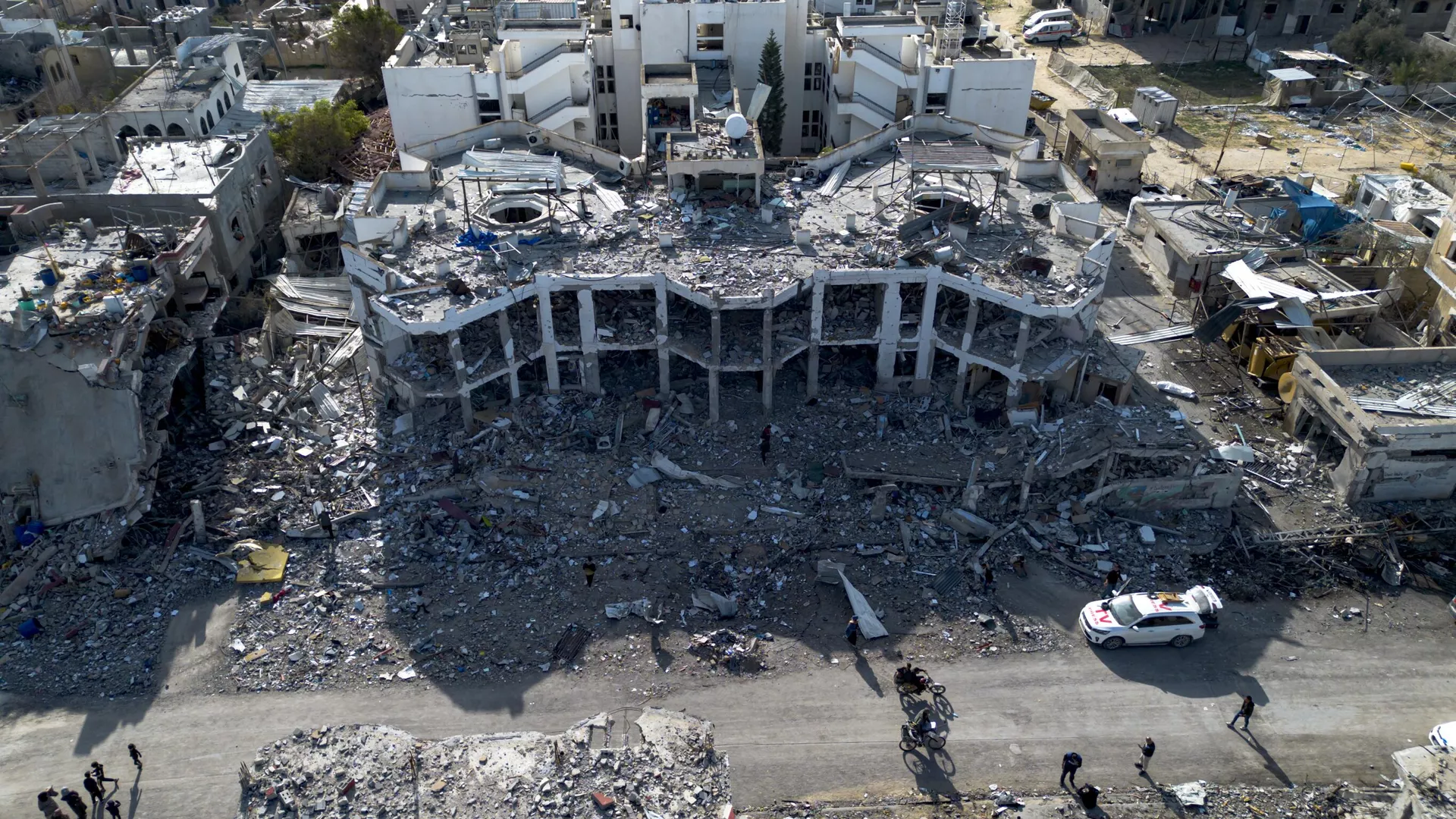 Qəzza zolağında son 24 saatda 70-dən çox insan həlak olub