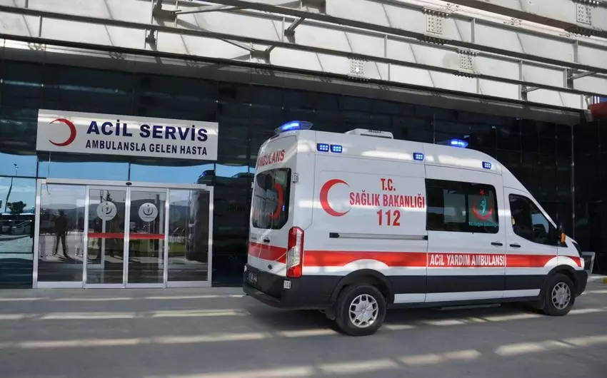 Ərdoğanın mühafizə dəstəsi qəzaya düşüb, bir polis həlak olub