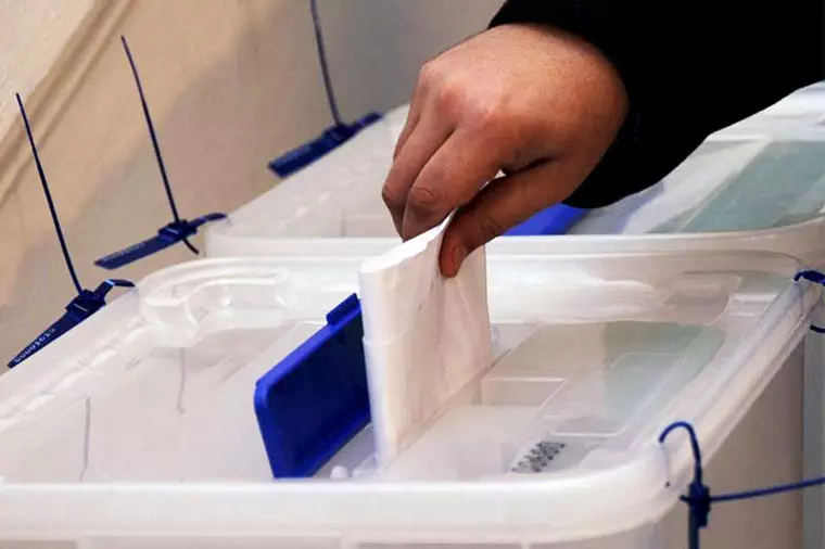 Çətin relyefli dağlıq ərazilərdə hərbçilər üçün daşınan seçki qutularından istifadə olunacaq