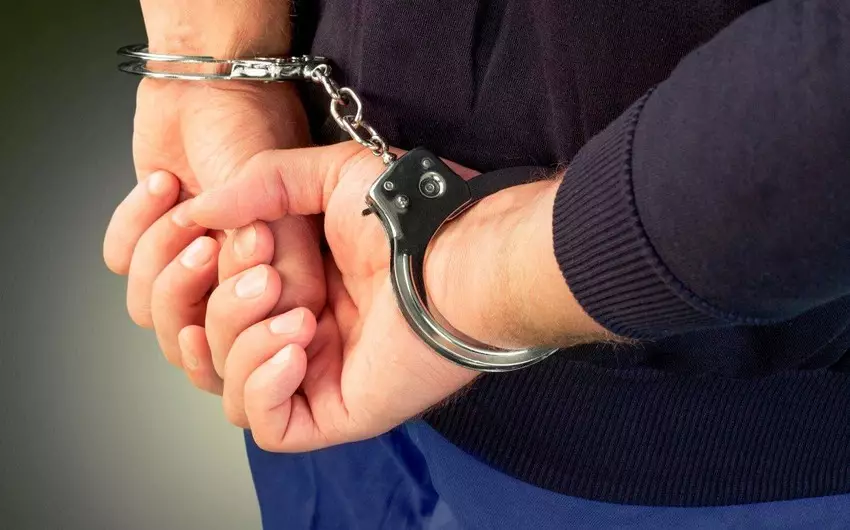 Kirayə yaşadığı evdən oğurluq etməkdə şübhəli bilinən şəxs saxlanılıb