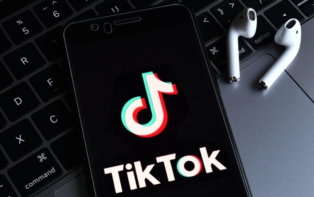 "TikTok" istifadəçilərin telefonlarını dinləyə bilər