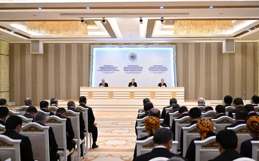 Mirziyoyev "yol xəritəsi" hazırlamağı təklif edib