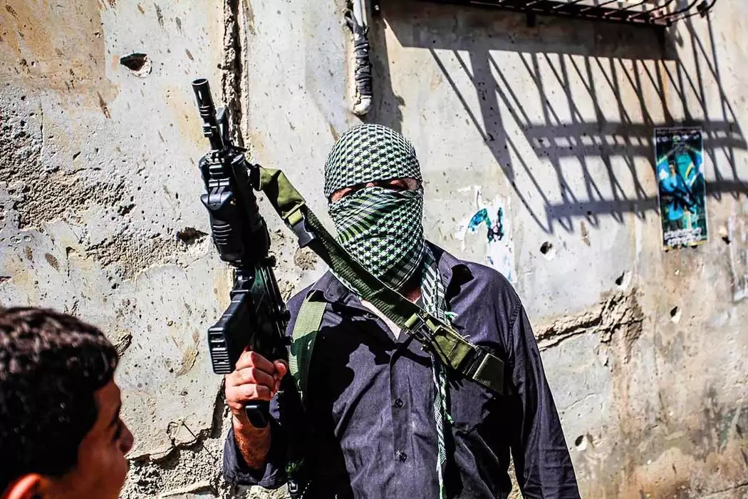 İsrail ordusu Qəzza zolağında HƏMAS üzvlərinə zərbələr endirib