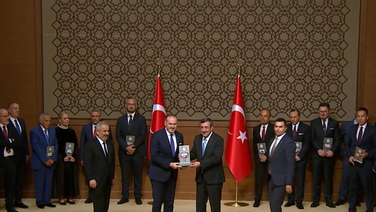 11-ci Anadolu Media Mükafatları: TRT üç nominasiyada qalib gəldi