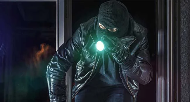 12000 manatlıq telefon oğurlandı: Bakıda cinayət hadisəsi