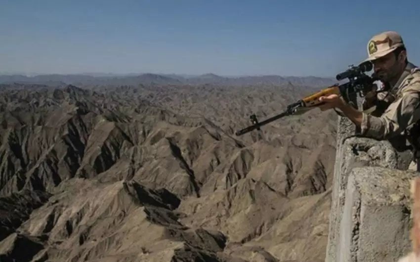 İranın Əfqanıstan və Pakistanla sərhədində atışmada 18 nəfər ölüb