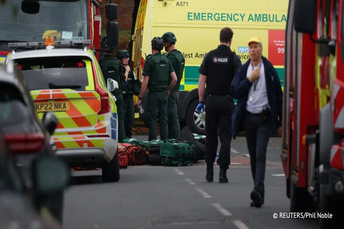 Britaniyada sinaqoqda bıçaqlı hücum olub, 4 nəfər yaralanıb - VİDEO