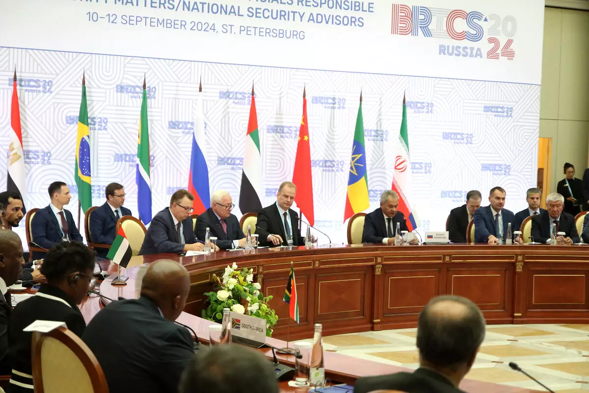 Əfqanıstan Kazan sammitində iştirakla bağlı BRİKS-dən cavab gözləyir