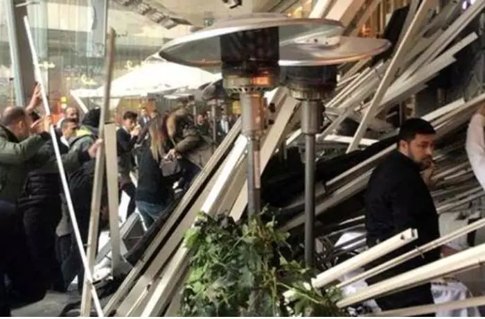 Restoranın tavanı çökdü, 5 nəfər yaralandı