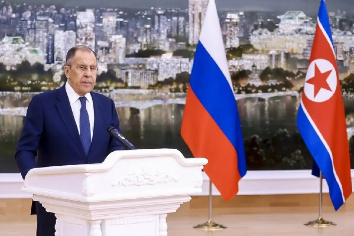 Lavrov Şimali Koreyaya səfər edib