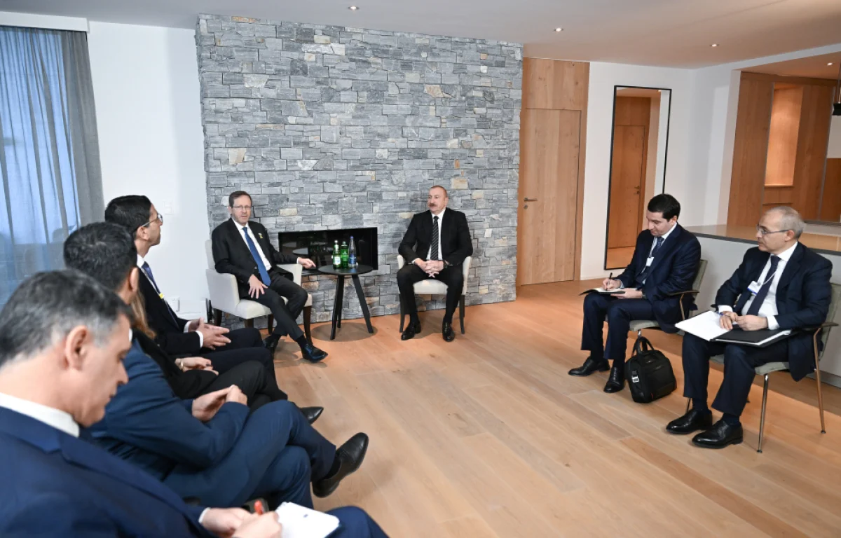 President Ilham Aliyev meets with Israeli President in Davos