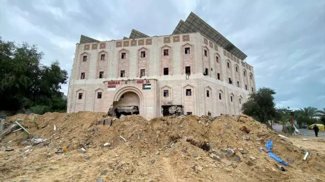 İsrail ordusu Qəzzanın şimalında İndoneziya xəstəxanasını yandırıb