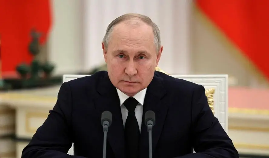 Putin: "Rusiya bütün çətinliklərə baxmayaraq irəliləyir və inkişaf edir"