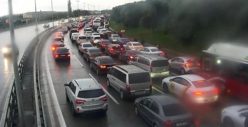 Bakıda bu yollarda sıxlıq var - SİYAHI