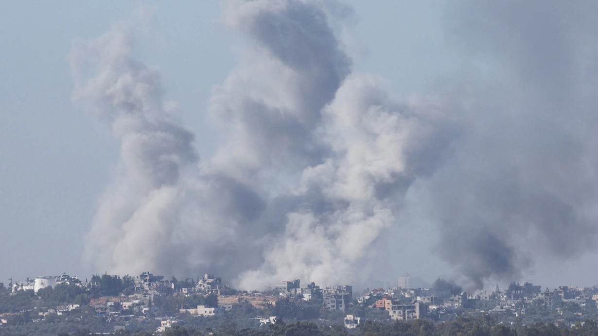 İsrail Xan Yunisdə bir evi vurub, 10 nəfər ölüb