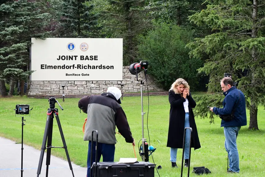 Rus jurnalist Alyaskada “isti” qarşılanmadan danışır