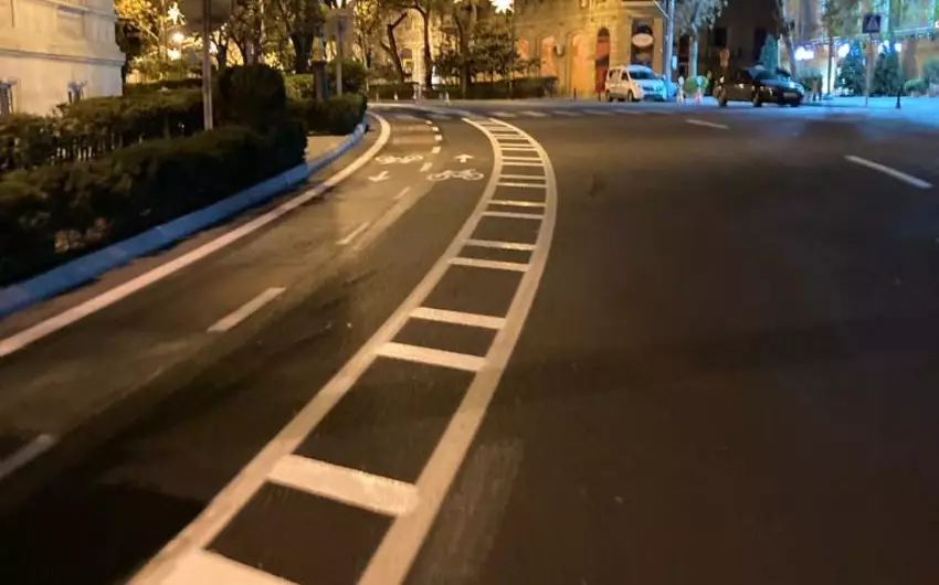 Bakıda velosiped yolu salınır - FOTO
