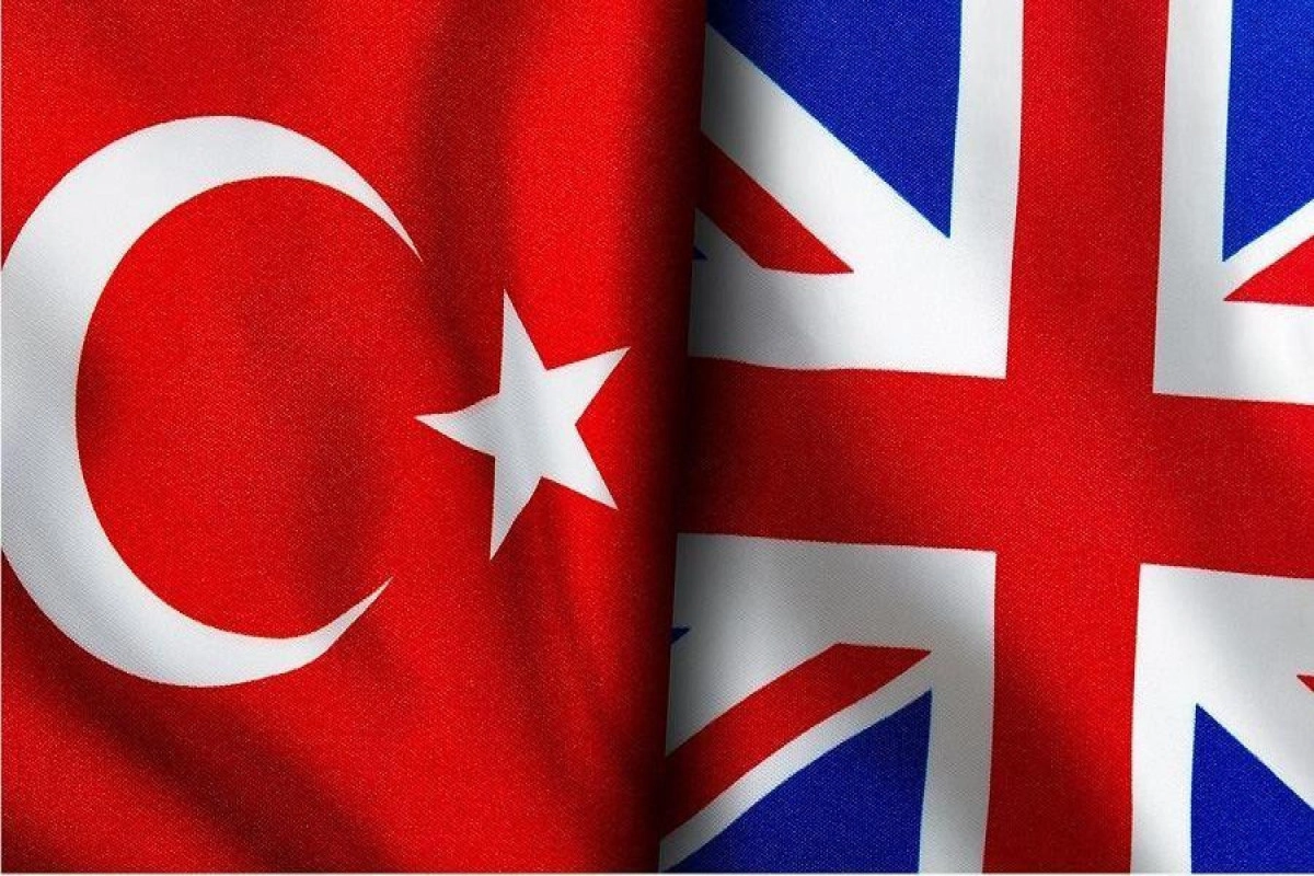 Çavuşoğlu Britaniya Xarici İşlər Naziri ilə görüşüb