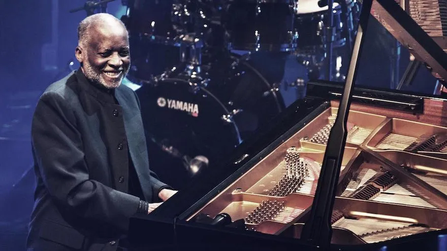 Məşhur paino ifaçısı dünyasını dəyişib