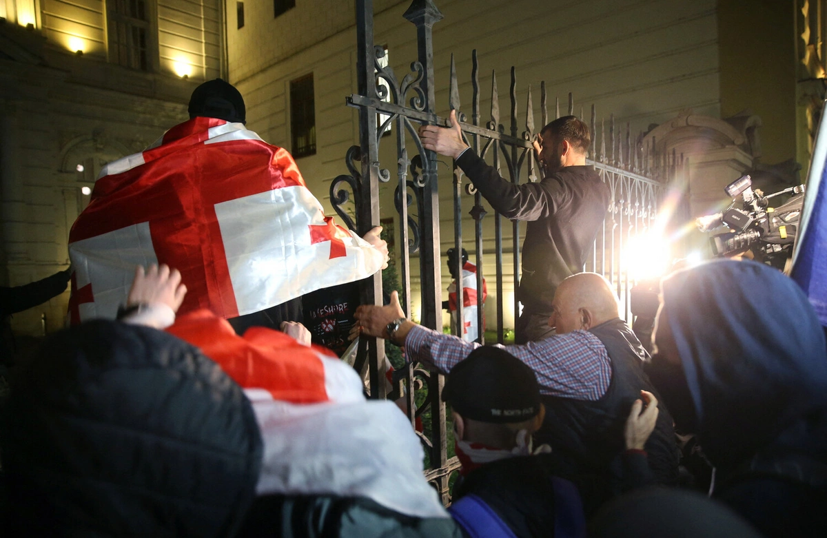 Tbilisidə iğtişaşlarla bağlı saxlanılanların sayı 17-yə yüksəldi