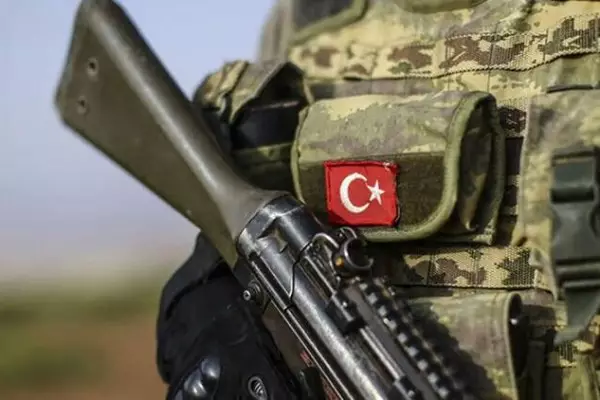 Daha 3 terrorçu Türkiyəyə təslim olub