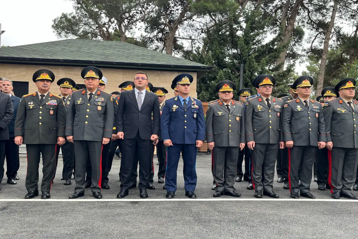 Zakir Həsənov II Şəhidlər xiyabanını ziyarət edib