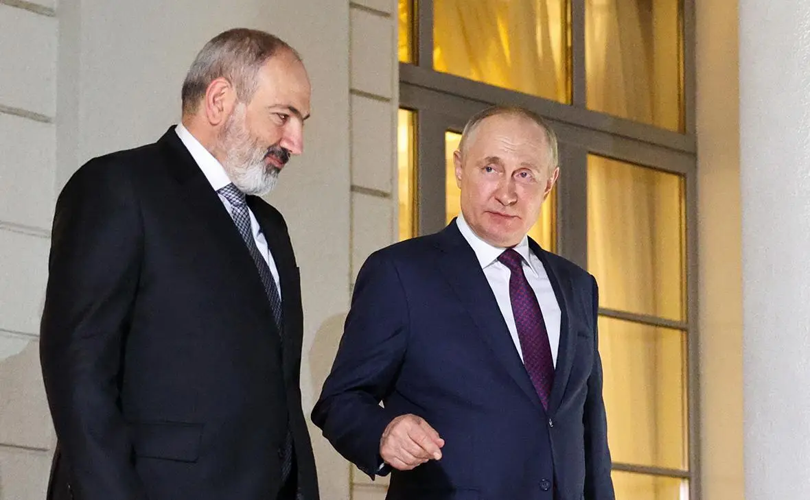 Putinlə Paşinyan telefonla danışdı