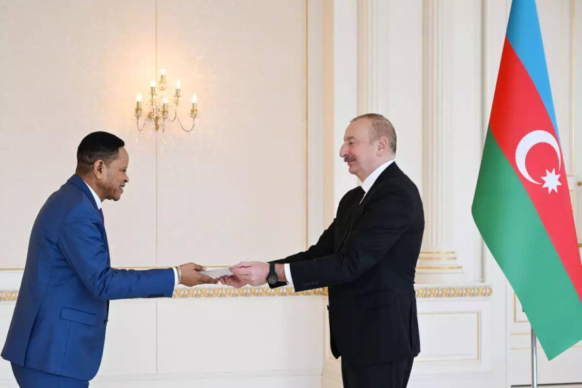 Prezident Konqo Demokratik Respublikasının yeni səfirinin etimadnaməsini qəbul edib - YENİLƏNİB