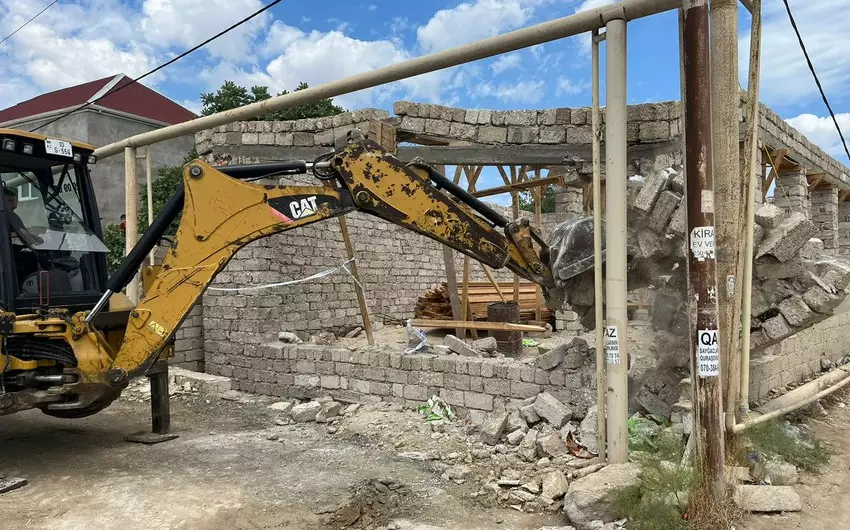 Bakıda qanunsuz tikilən obyektlər sökülüb