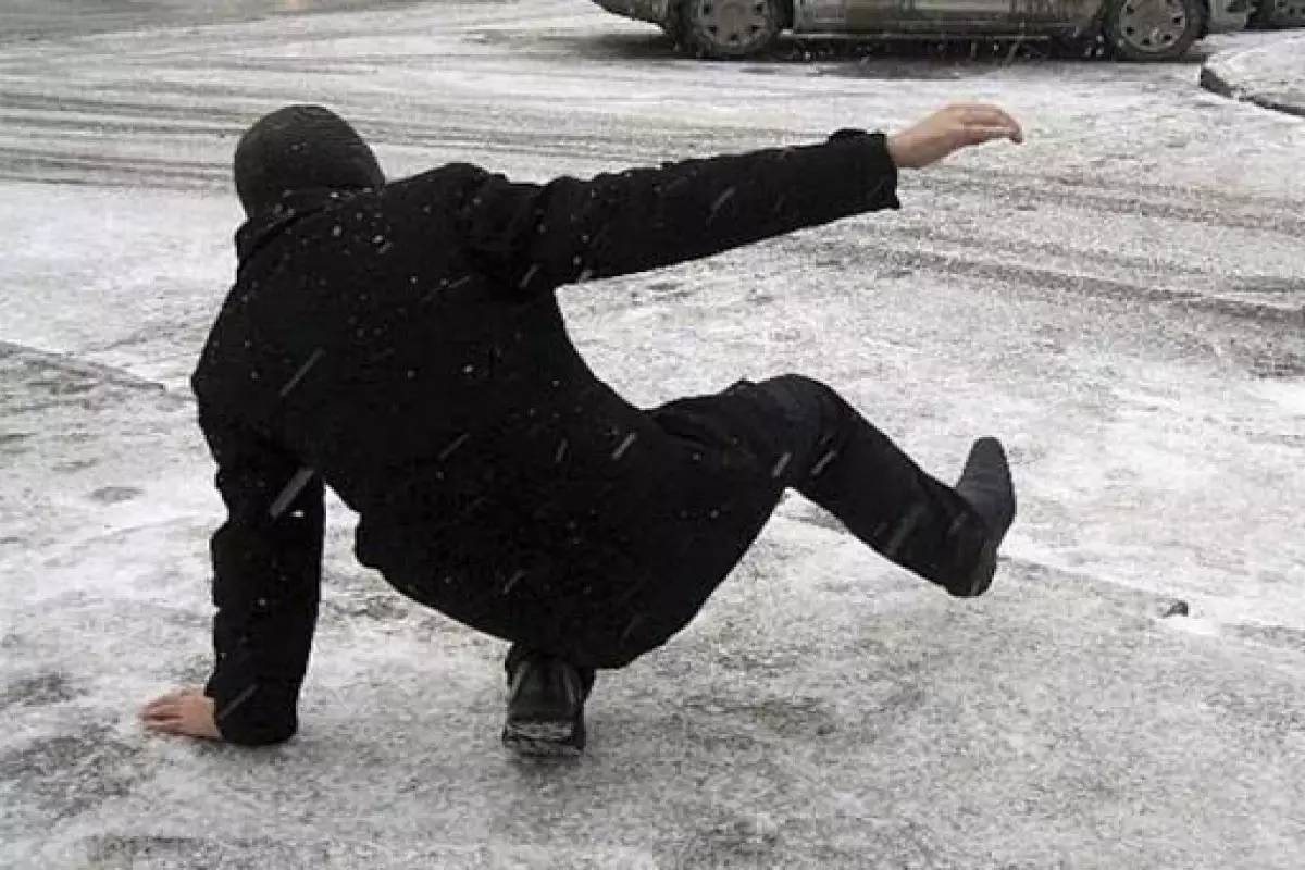 Qarlı havada 55 nəfər xəsarət alıb - YENİLƏNİB-1