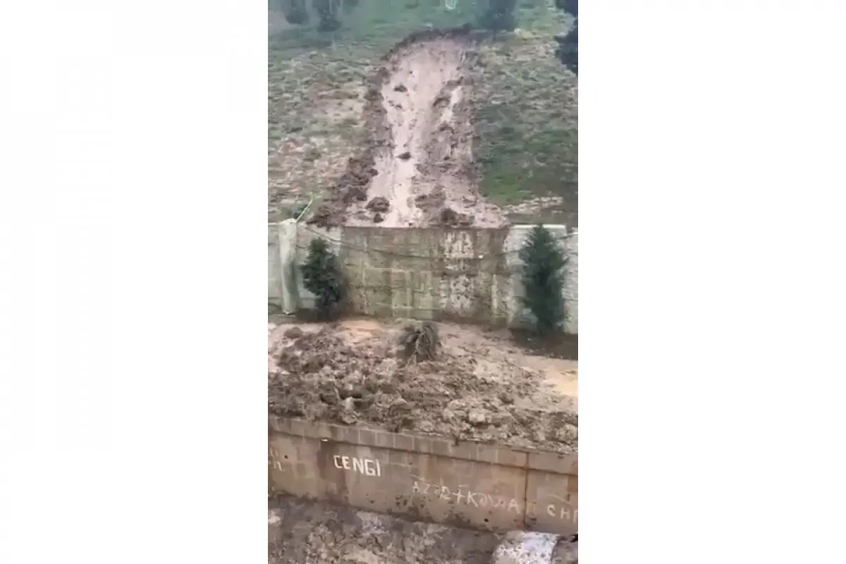 Əhmədlidə sürüşmə olub, monitorinq aparılır - FOTO